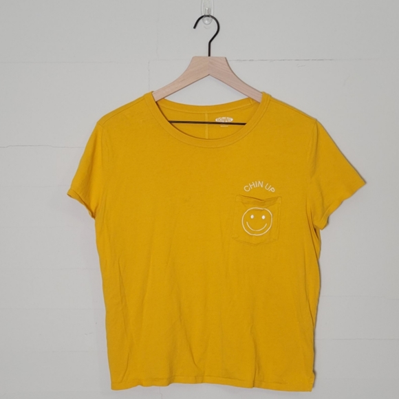 Old Navy | Chin Up Pocket Tee - Picture 2 of 6